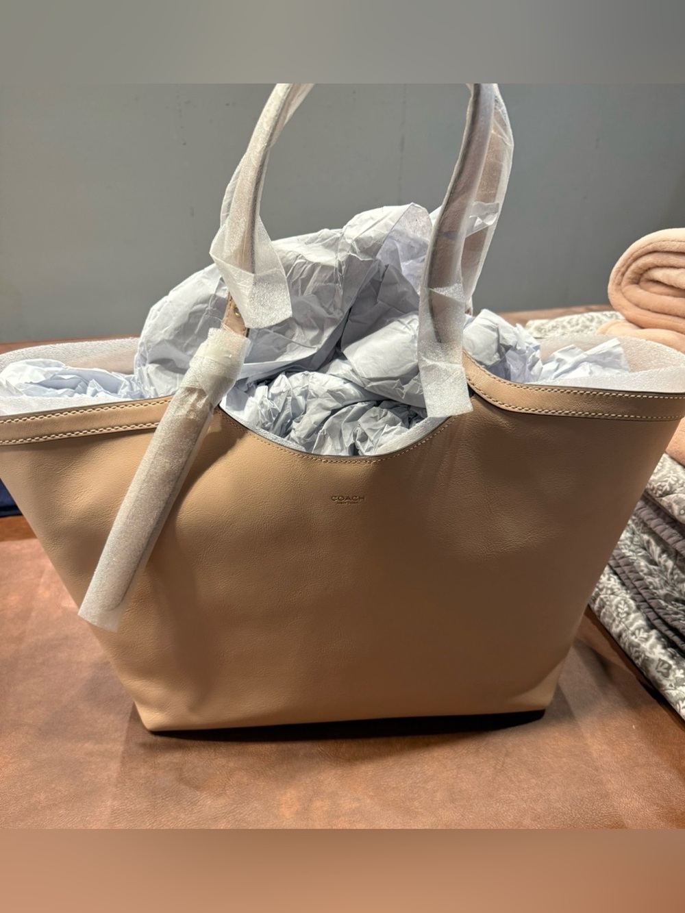 🤍New Coach Gramercy Tote in Cream (Blush)